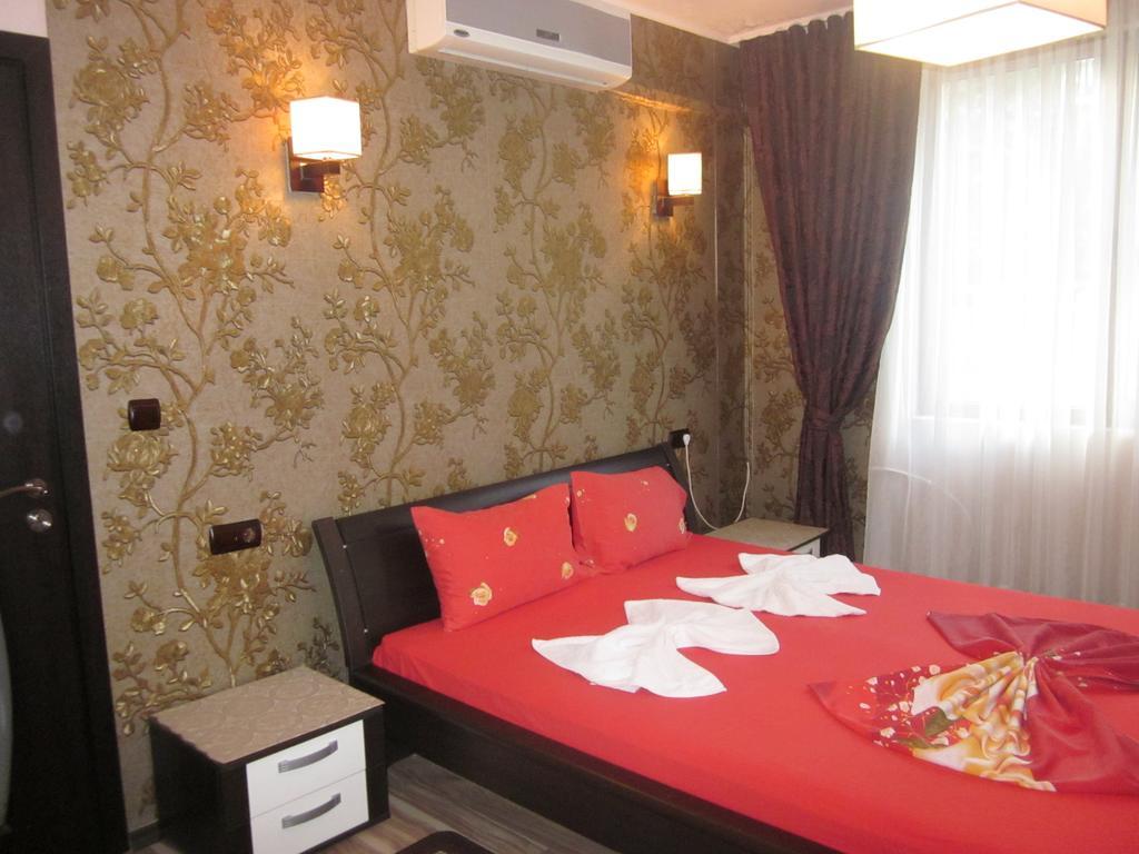 Guest House Hristina سوزوبول الغرفة الصورة
